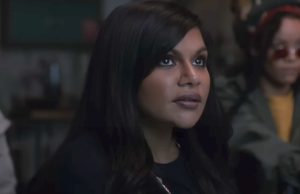 Outlander está cerca de terminar, pero no antes de que Mindy Kaling se considere una gran admiradora: “Cuando alguien puede crear este mundo y hay viajes en el tiempo?”