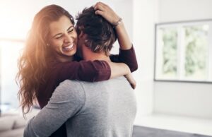 Lifestyle News Live hoy 12 de febrero de 2025: Día del abrazo 2025: Diferentes tipos de abrazos y sus significados