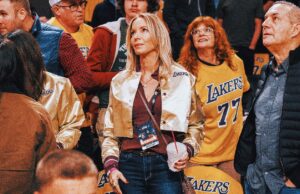 Jeanie Buss dice que su padre, Jerry Buss, habría estado “muy orgulloso” del comercio de Luka Doncic