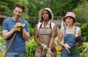 'Golpeamos el Jackpot': Grosse Pointe Garden Society EP promocionó la química del elenco para el nuevo misterio de asesinatos de NBC, y lo entiendo después de ver el estreno