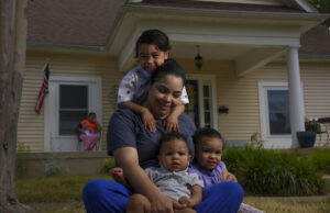 ¿Qué es Medicaid? Cómo el seguro beneficia a las madres, cuidadores y niños