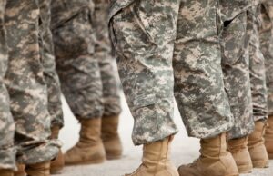 Trump Defense Memo ordena que todos los militares trans se identifiquen y expulsen