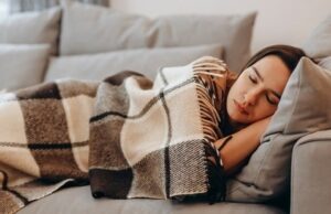 Lifestyle News Live Today 7 de febrero de 2025: ¿Potencias de potencia o piratas de productividad? Los tomadores dedicados explican los beneficios de dormir en el trabajo