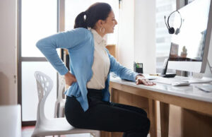 ¿Tiene un estilo de vida sedentario? 4 formas de mantener su postura correcta y cuello