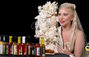 Lady Gaga nació para conquistar alas monstruosamente picantes en 'calientes'