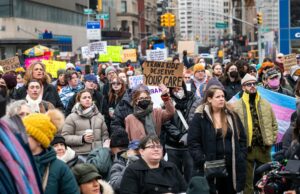 Las órdenes ejecutivas anti-Trans de Trump enraizadas en el sesgo, no la ley