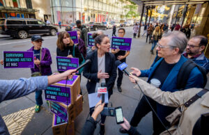 Shaunna Thomas se reduce después de 13 años líder en grupo feminista Ultraviolet