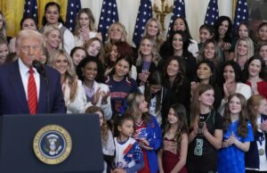 Trump firma la orden que restringe a las mujeres transgénero de competir en deportes femeninos