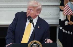 La gobernadora de Maine Janet Mills se dirige a Trump sobre las reglas de los atletas transgénero: NPR