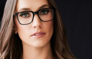 KAT TIMPF da la bienvenida a las primeras horas de niños después del diagnóstico de cáncer