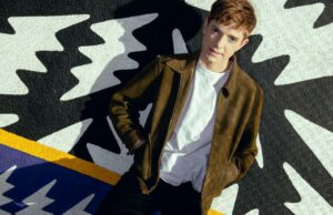 El comediante Mae Martin escribió un álbum de rock. Cuando el caótico del mundo, “gran parte de la vida no tiene una línea de fuerza”