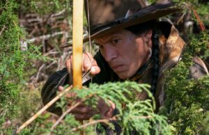 Después de que Cole trae la muerte de Plenty, Jeremy Gauna se enfrenta a Pete en '1923'