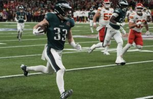 Eagles Up 17-0 después de Cooper Dejean Pick-Six