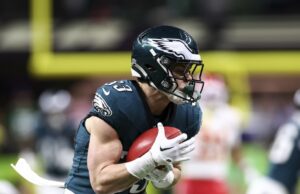 Cooper Dejean aprovecha al máximo su primera intercepción profesional