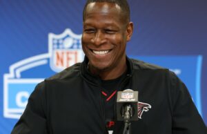 Falcons envió solo entrenadores defensivos para combinar y están entrevistando a solo jugadores defensivos