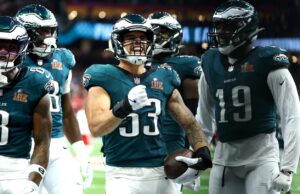 Zack Baun llevaba el medallón de Bill Bergey durante el Super Bowl Run