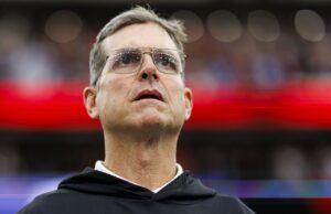 Jim Harbaugh clasificó el último en la encuesta de jugadores sobre el uso eficiente del tiempo
