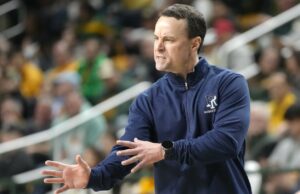 Rhode Island elimina La Salle 86-71