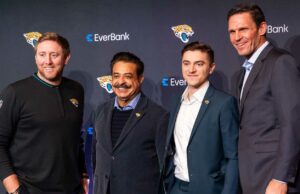 Shad Khan no está preocupado por la falta de experiencia del liderazgo de los nuevos Jaguars