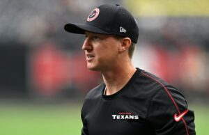 Informe: los Dolphins contratan a Bobby Slowik como coordinador senior del juego de pases