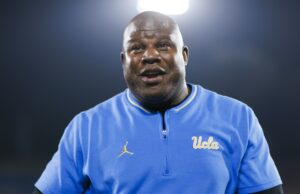 Eric Bieniemy contratado como entrenador de corredores de los Bears