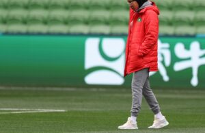 Los legisladores franceses reflexionan que prohíben los pañuelos en el deporte. Amnistía Internacional dice que es discriminatorio