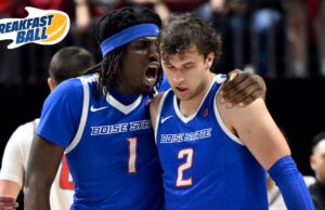 Trofeo de la corona de baloncesto universitario reveló, ¿quién lo gana? | Bola de desayuno
