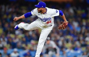Señales de relevista ganador de la Serie Mundial de los Dodgers con el equipo de la Liga Mexicana
