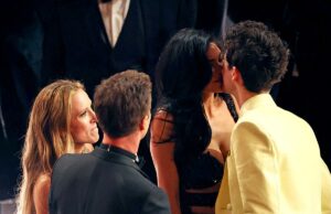 Los 5 mejores besos en los Oscar 2025