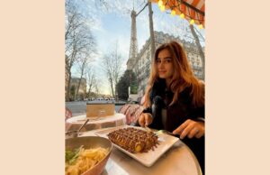Rasha envía postales desde París