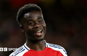 Arsenal: Bukayo Saka encaja después de una lesión y podría jugar contra Fulham