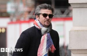 Joey Barton culpable de asalto por patear esposa en la cabeza