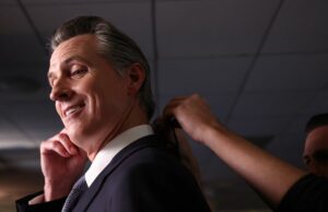 Gavin Newsom es dos para dos cuando se trata de tener expertos en anti-trans en su podcast