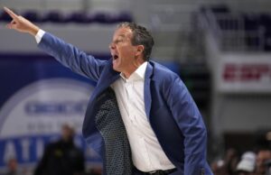 El entrenador desde hace mucho tiempo, Kevin Boyle, se irá de la Academia Montverde