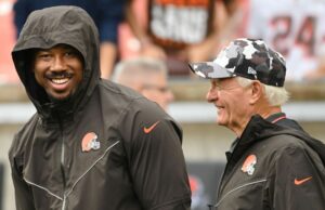 Fuente – El propietario de los Browns declina la reunión con Myles Garrett