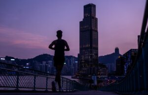 Ares busca comprar la deuda de desarrollo nuevo mundial de los bancos