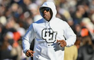 Deion Sanders trae a Denzel Washington para abordar el fútbol de Colorado