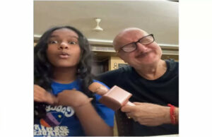 Anupam Kher comparte un video divertido con la hija de Satish Kaushik, Vanshika, en Holi: 'Están de vuelta' | Noticias de la película hindi