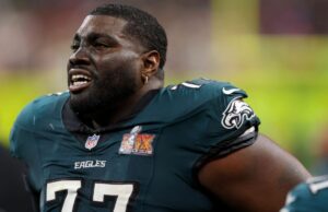 Los cargos se reforzan, acuerdan un acuerdo de 2 años con Mekhi Becton