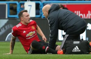 El ex defensor del United Man Phil Jones 'avergonzado' por problemas de lesiones
