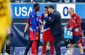 El entrenador de USMNT Pochettino: solo usar camisa 'no va a ser suficiente'