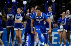 Drake sopla a Big Lead, vence a Missouri en marzo de apertura de locura