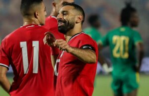 Mohamed Salah anota en la victoria de clasificación de la Copa Mundial de Egipto