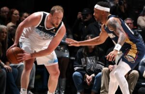 Wolves 'Ingles hace el primer comienzo desde '22, mientras su hijo Jacob mira