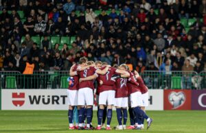 Haaland ayuda a Noruega a comenzar su campaña de clasificación de la Copa Mundial con 5-0 derrota