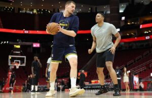 Nuggets esperanzado Nikola Jokic regresa durante la casa de 5 juegos de 5 juegos