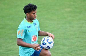 Dorival Júnior habla con Carlo Ancelotti del Real Madrid sobre Endrick