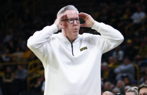 Penn contrata a Fran McCaffery: ex entrenador de Iowa regresa a Alma Mater en Splashy Ivy League Coaching Move