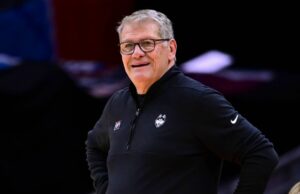 Geno Auriemma Culpe a la sequía del título de la NCAA de UConn