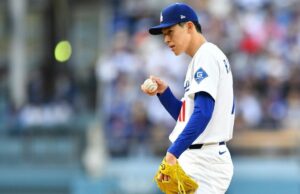 Roki Sasaki sacó del debut del Dodger Stadium en la segunda entrada